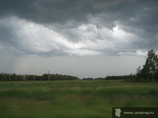 А небо все ниже А небо все ниже