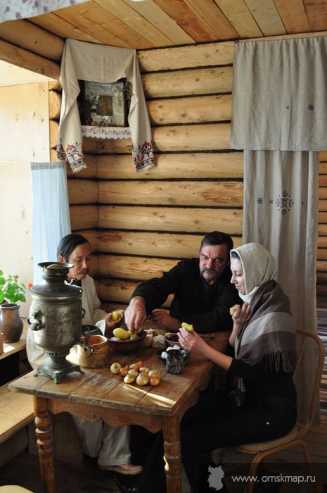В "Русской избе" В "Русской избе"