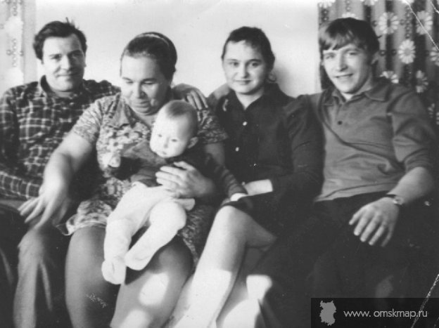 Андрей Алексеевич Краснов в кругу семьи