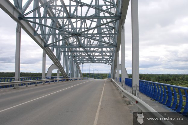 По мосту По мосту