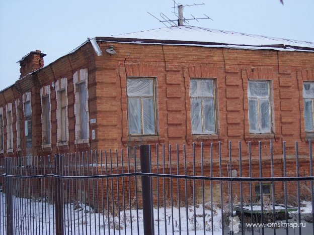 Двухэтажный принадлежал Андреану. Двухэтажный принадлежал Андреану.